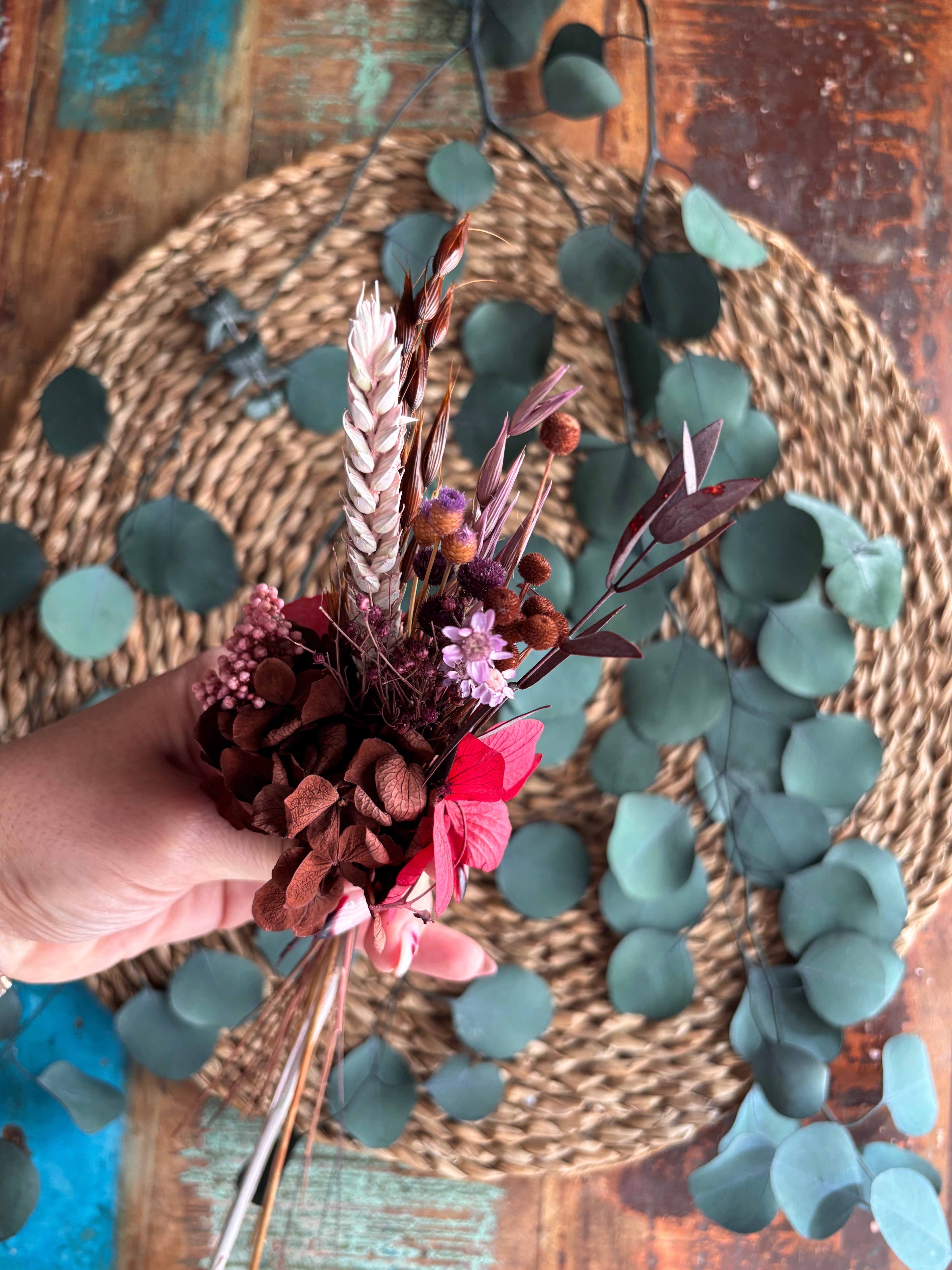 Inicial floral completa